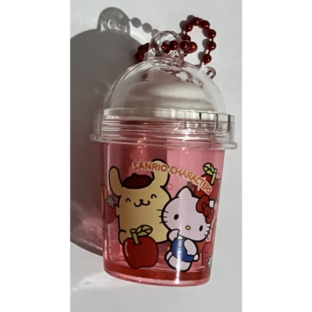 🍓✨ Chaveiro Porta Mini Objetos Sanrio Hello Kitty ✨🍓 4,5 x 3 cm
