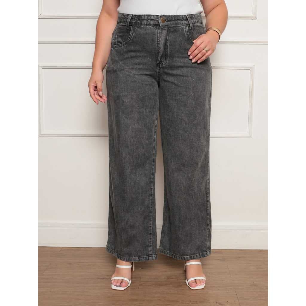 Calça Wide Leg Feminina Plus Size Grafite – Elegância Moderna com Conforto e Caimento Impecável