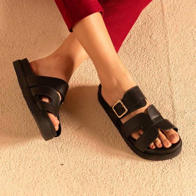 Sandália Papete Feminina Plataforma Alta Tratorada Fivela Ajustável Conforto Dia a Dia Moda Verão Tardezinha