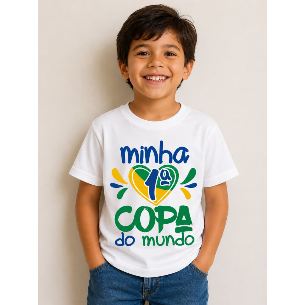 Camiseta Infantil Minha 1ª Copa do Mundo Brasil Torcida Futebol