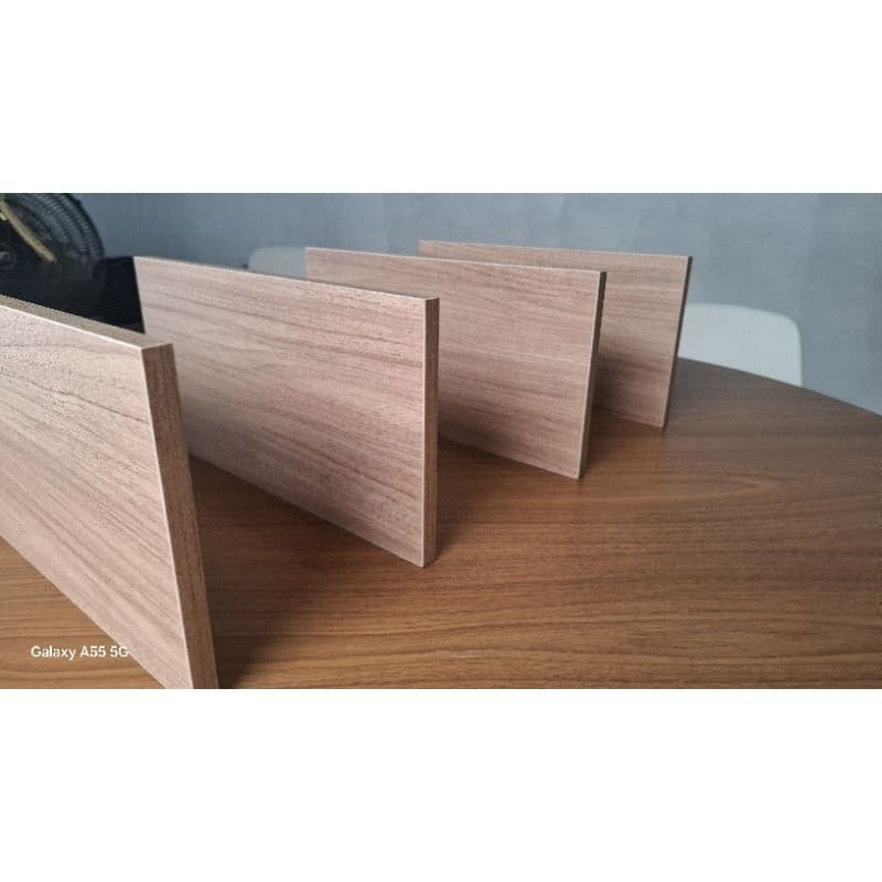 PRATELEIRA MDF 20CM X40CM MADEIRA MDF COR CAMARU