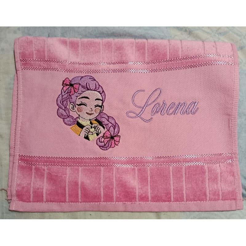 Toalha Lavabo Personalizada Bordada 30x45cm Guerreiras K-Pop / Maya