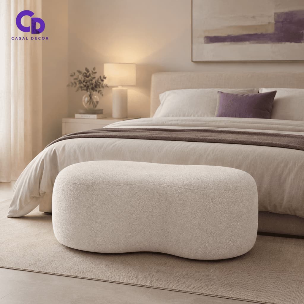 Puff Pufe Feijão Bouclé para Sala de Estar Closet Penteadeira Recepção Descanso para os Pés 90CM