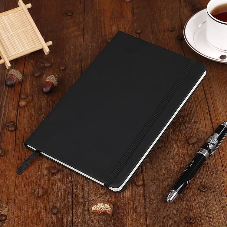 Caderno Grande Preto 21x14cm - Capa Durável, 80 Folhas (164 páginas), Papel de Qualidade