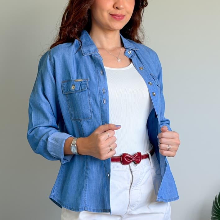 Camisa feminina jeans tradicional manga longa com botões