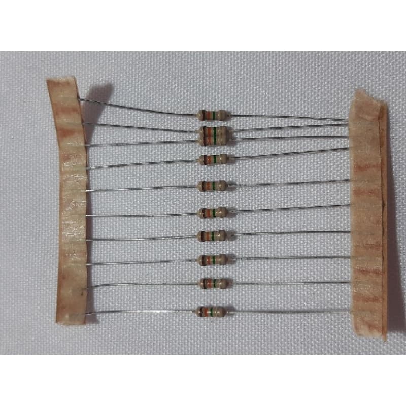 Resistor 1M3 1/4W CR25 tolerância 5% kit com 10 peças
