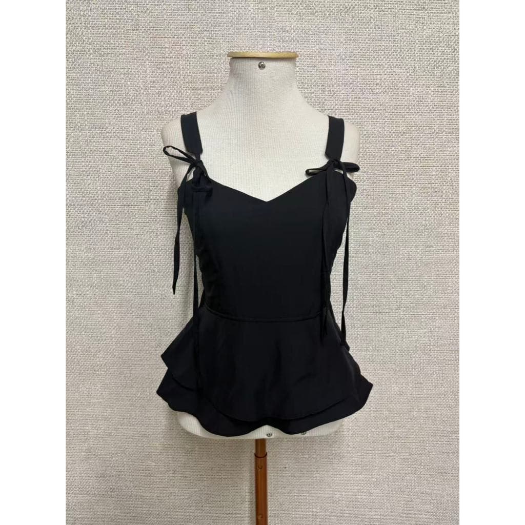 blusa regata feminina com laço e babado com bojo e lastex tecido crepinho, duna crepe.