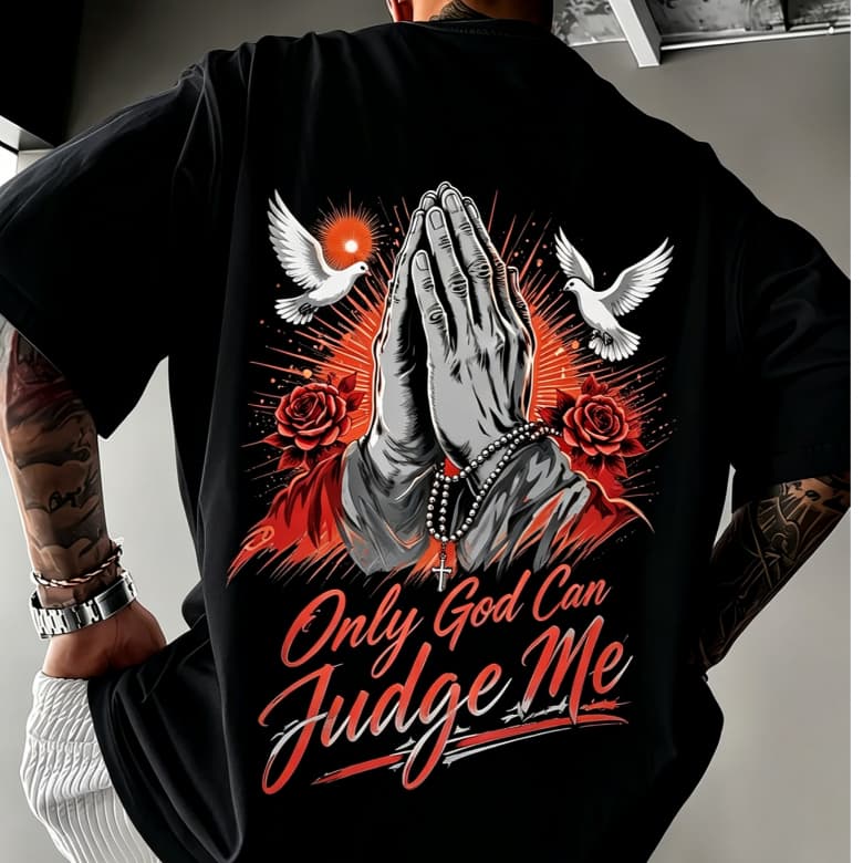 Camiseta com estampado, design "Apenas Deus Pode Julgar-Me" - Camiseta de manga curta e gola redonda