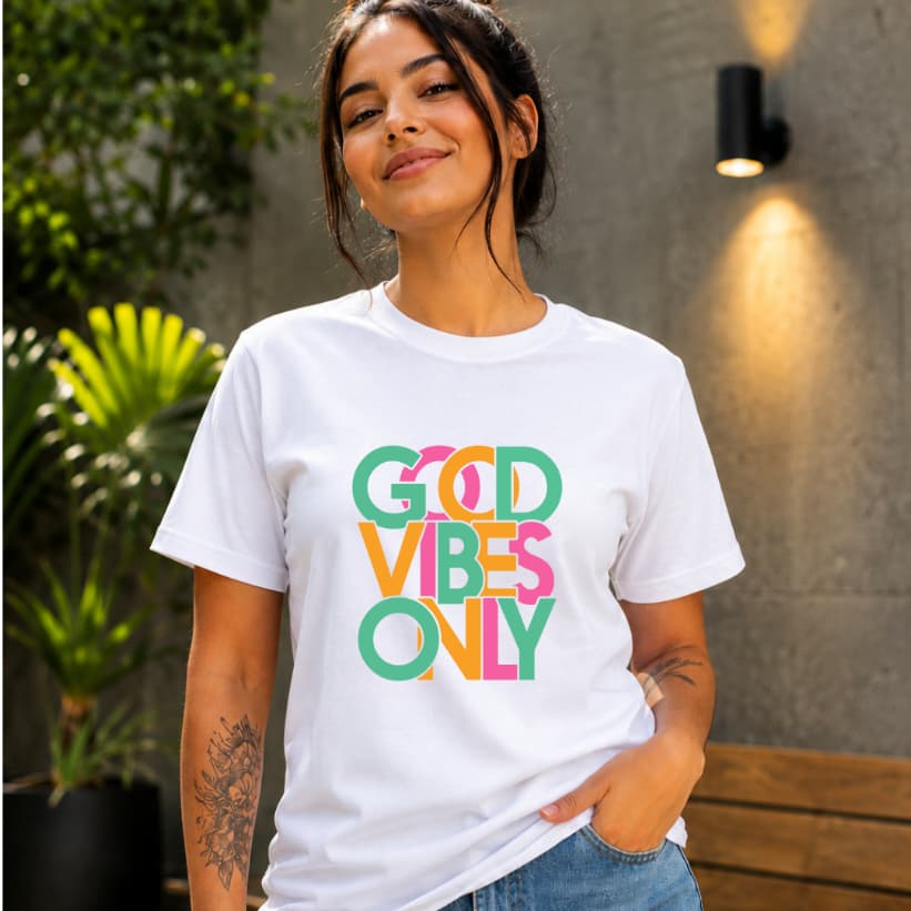 Camiseta Feminina Manga Curta Gola Redonda Estampa Good Vibes Moda