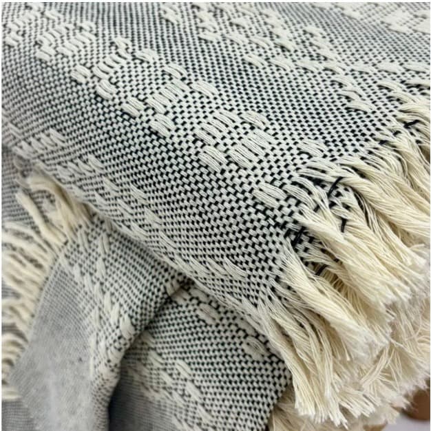 Manta Para Sofá -1,80 x  2,50m Algodão Decorativa com Franja Confortável Elegante para Sala