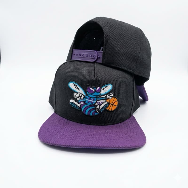 Boné Estiloso Snapback aba reta Charlotte Hornets retrô nostalgia anos 90