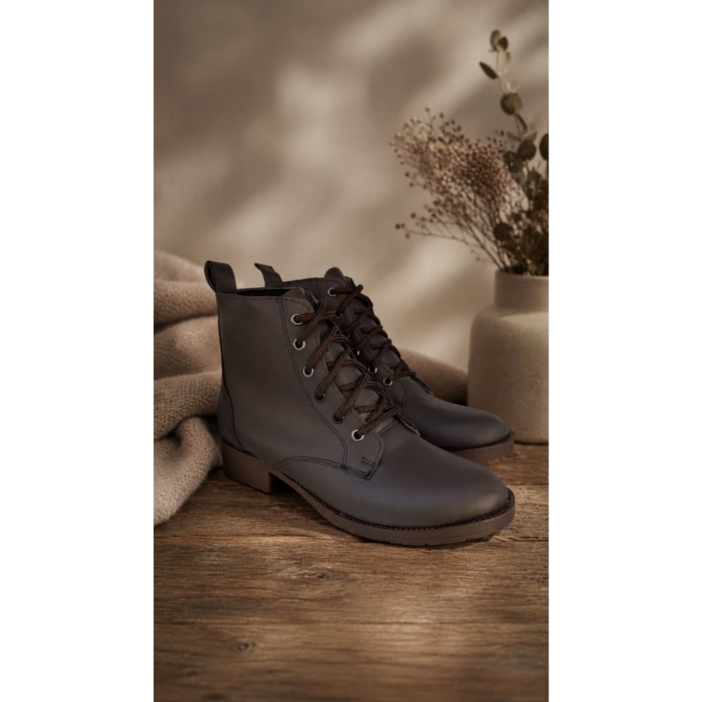 Bota Feminina Cano Curto Casual Coturno Básico Botina elegante Botinha Leve e Macia Lamacento