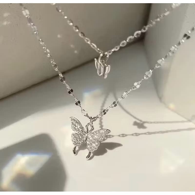 Colar duplo borboleta, elegante e cheio de charme