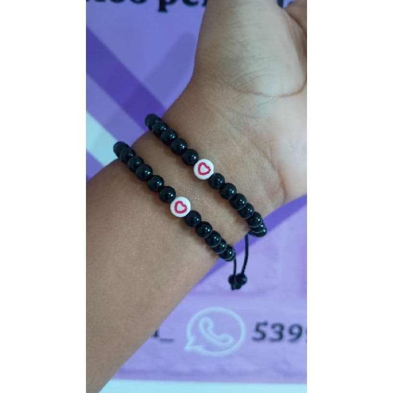 Par de pulseiras casal/amizade preta com coração