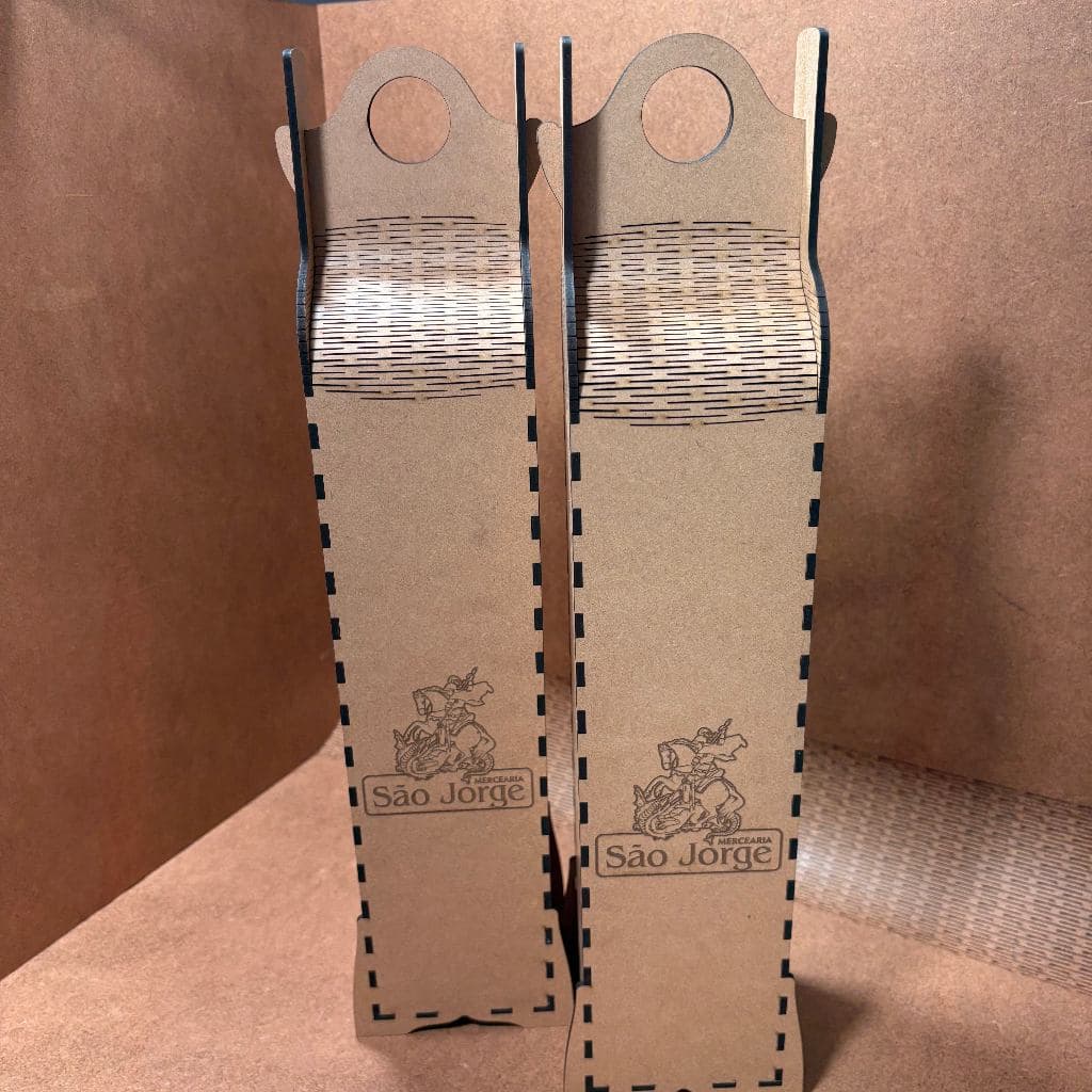 Caixa Porta Garrafa de Vinho ou Cachaça em MDF Embalagem Presente Personalizada Adegas e Eventos
