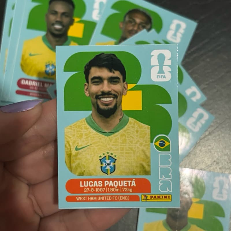 Seleção completa para você finalizar seu álbum 20 figurinhas 16 jogadores +escudo e seleção