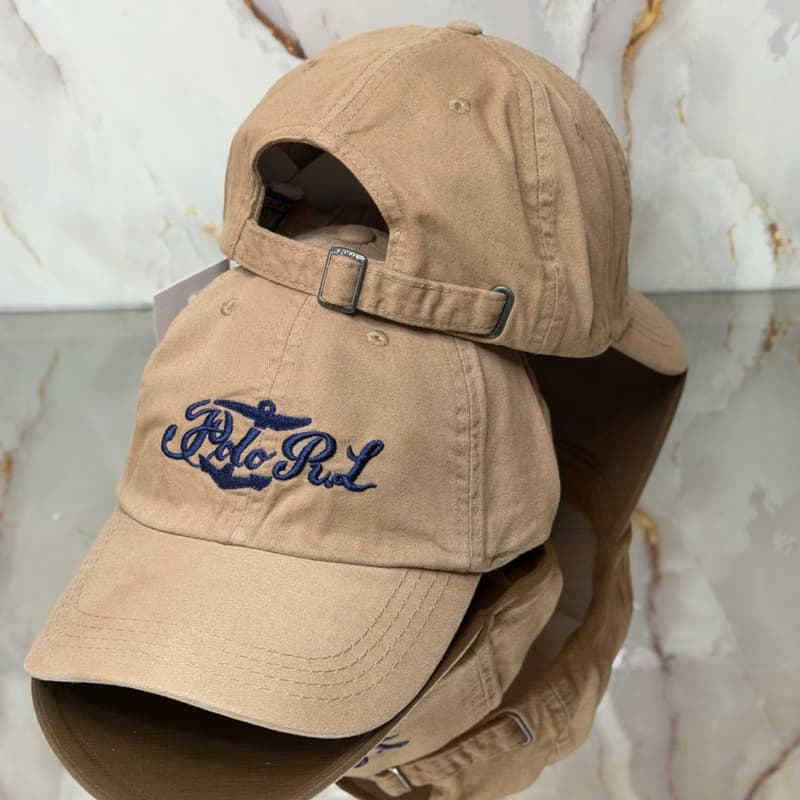 Boné Raso em Sarja Estilo Baseibol com Fecho Ajustável Aba Curva Masculino e Feminino