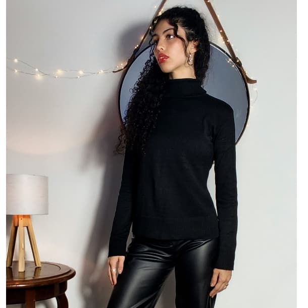 Blusa Cacharrel Manga Longa Gola Alta Para o Inverno