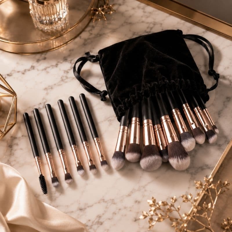 Kit Pincéis de Maquiagem Profissional 13 Peças Cerdas Macias Bolsa de Veludo Completo para Base Pó Blush Contorno Sombra