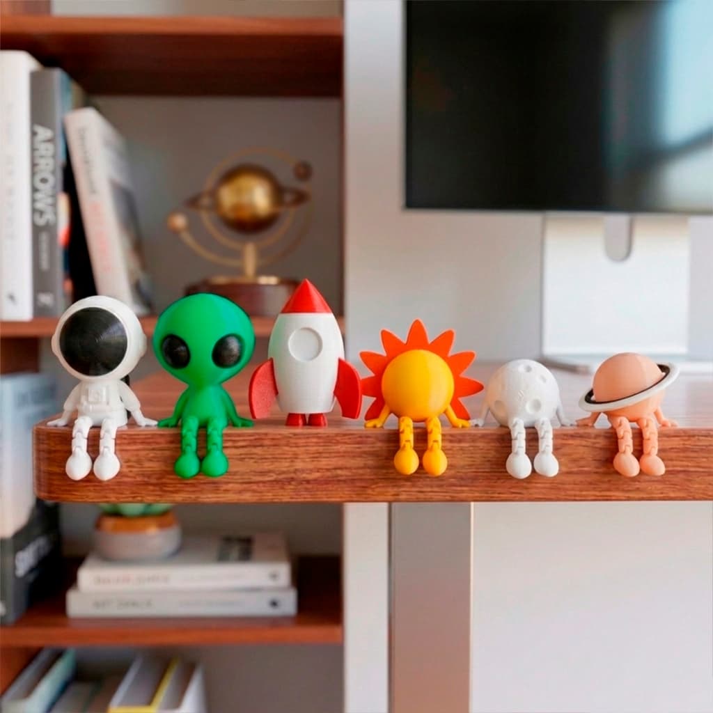 Kit Bonecos Espaciais Sentado Pernas Articuladas Decoração ET Alienígena Espaço Sol Lua Saturno Foguete