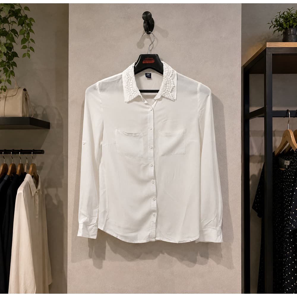 Camisa social feminina branca com renda slim