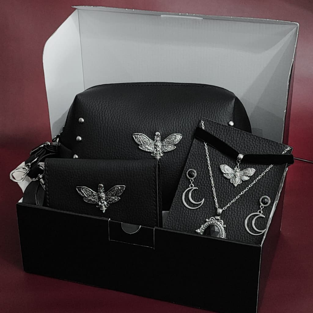 Kit  Bolsa Carteira Choker e Brincos Mariposa Caveira Gótico Dark Mísitco