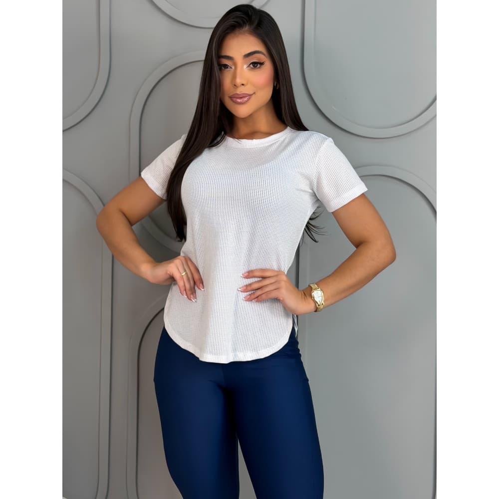 Camiseta Dry Fit Fitness Blusa Treino Academia Camisa Tapa Bumbum Básica Lisa Soltinha