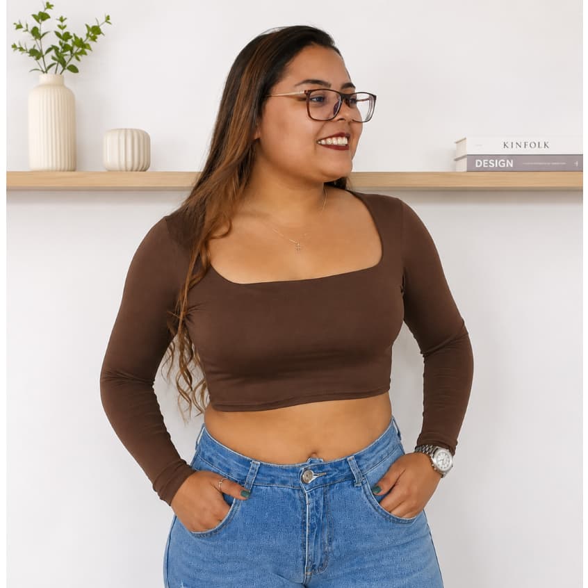 Cropped Decote Quadradinho com Forro  Manga Longa Em Suplex