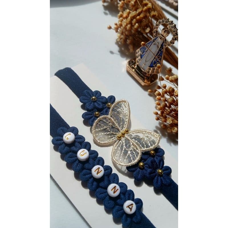 Tiara de meia infantil PERSONALIZADA. Kit 2 faixas com apliques dourados/Saída maternidade Nossa Senhora Aparecida.