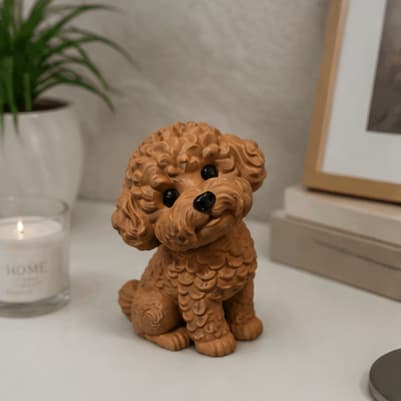 Poodle Decorativo Castanho para Amantes de Cachorros com Pedestal Personalizado ou Modelo Simples Decorativo