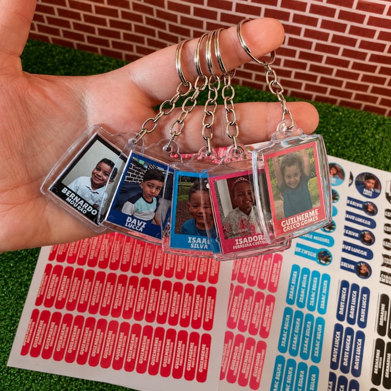 Kit etiquetas escolares com foto | 71 etiquetas + chaveiro | ENVIO RAPIDO
