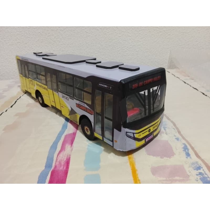 miniatura de ônibus feito  de alumínio empresa americanas sp leia descrição