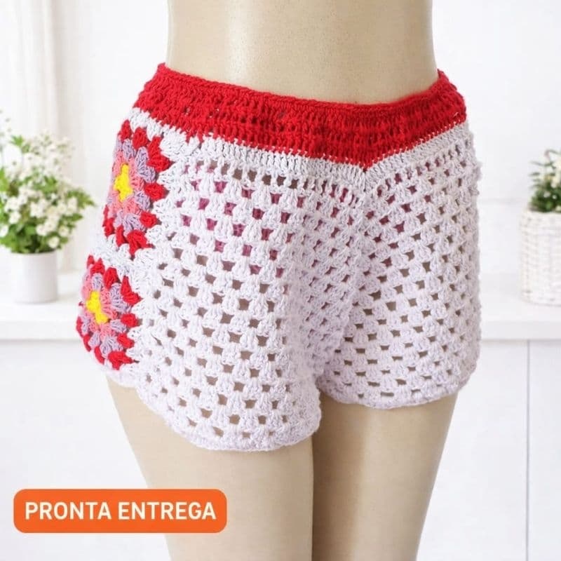 Short Crochê Feminino com Cós Colorido e Quadradinhos Laterais