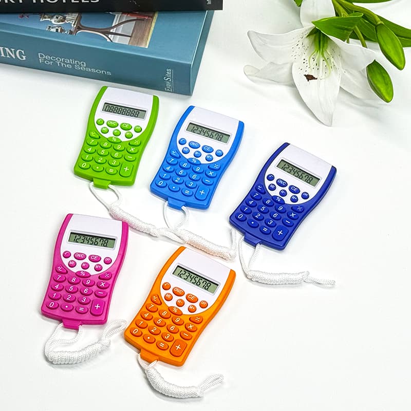 Calculadora Eletrônica de Bolso Bateria 4 Funções Display Portátil 8 Dígitos Colorida Com Cordão