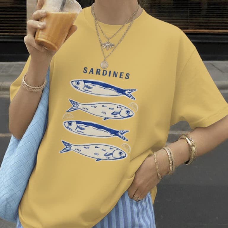 Camiseta T-shirt Sardinhas Blusinha Sardines Tendencia Summer Modinha Verão Feminina Varias Cores
