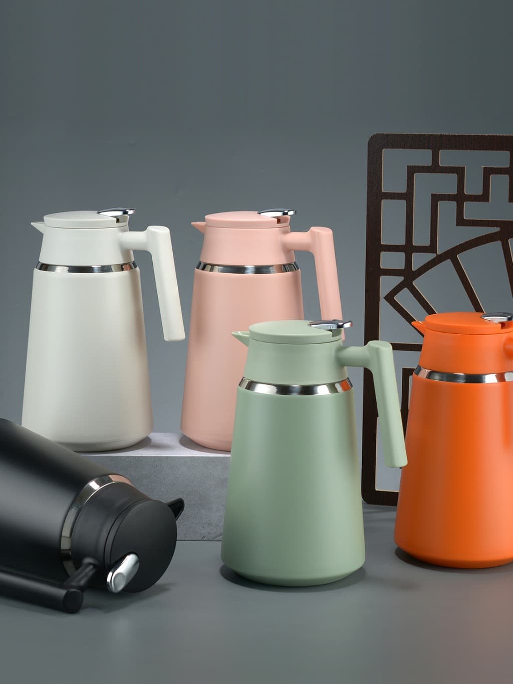 Garrafa Térmica 1.5L Ideal para Dia a Dia e Passeios  P1705