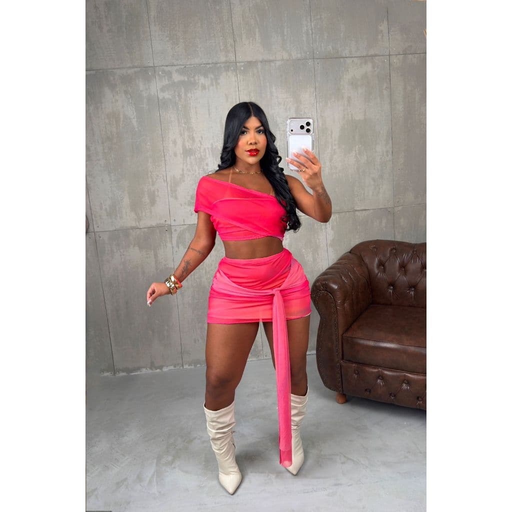 Conjunto Tiana em Tule Top Cropped Assimétrico com Forro e Bojo + Saia Curta Tendência Inspiração Moda Evento Feminino