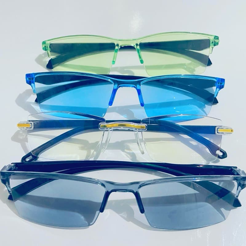 Óculos de Grau Multifocal Longe/Perto (Escurece no Sol)