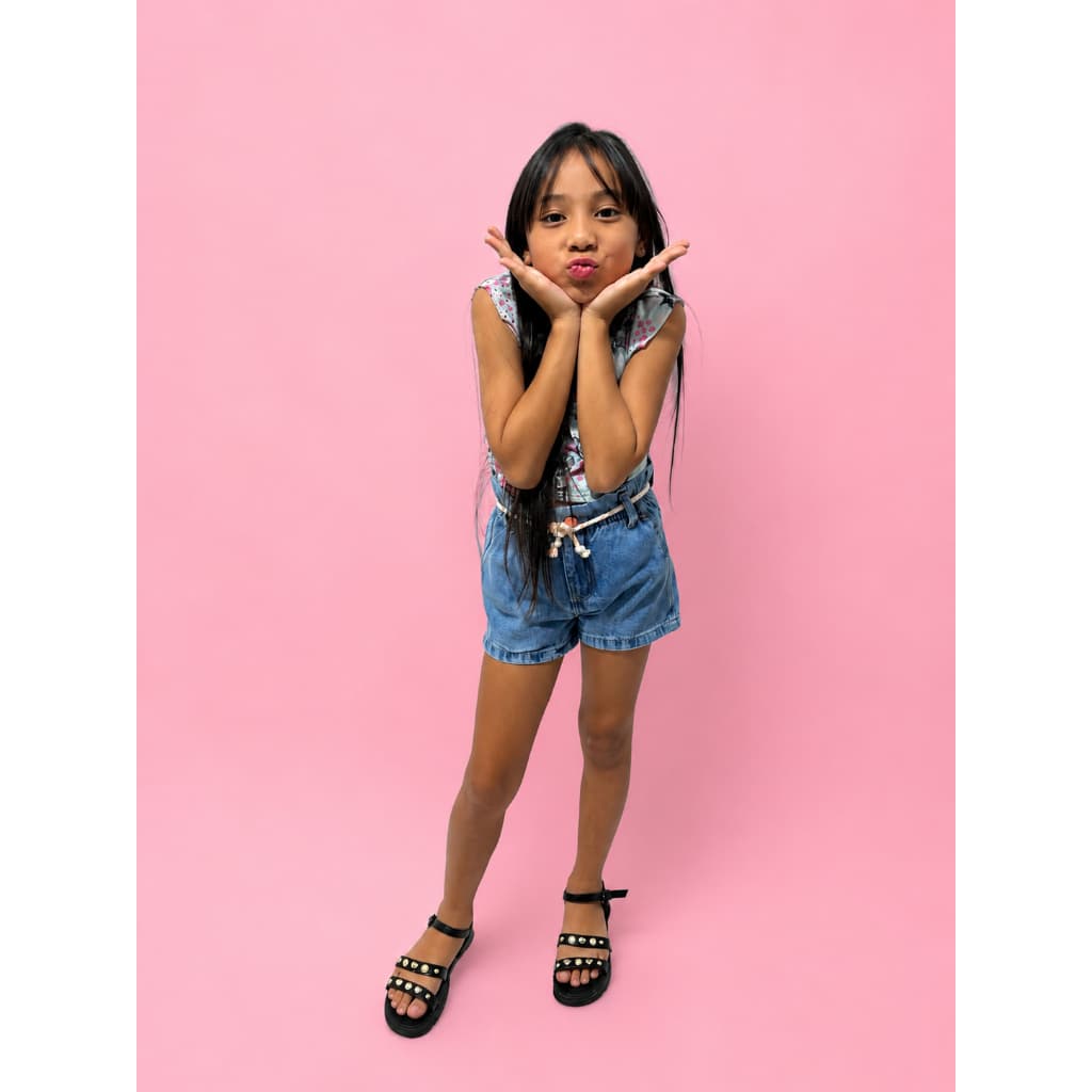Short Infantil Menina Cintura Alta Com Elástico Clochard Babado Jeans Claro Com Cordão Verão