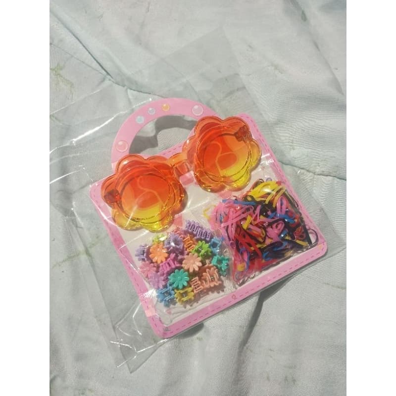 Kit Acessórios de Cabelo Infantil Menina com Mini Piranhas Flor Coloridas + Elásticos de Cabelo + Óculos Flor Infantil