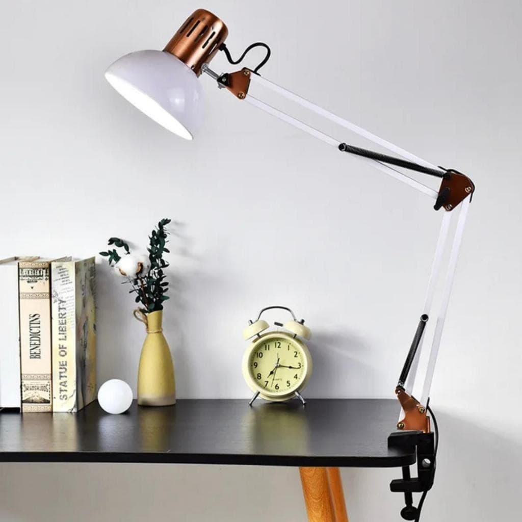Luminária Pixar Luxo Articulada Metalizado Gold de Mesa com Garra