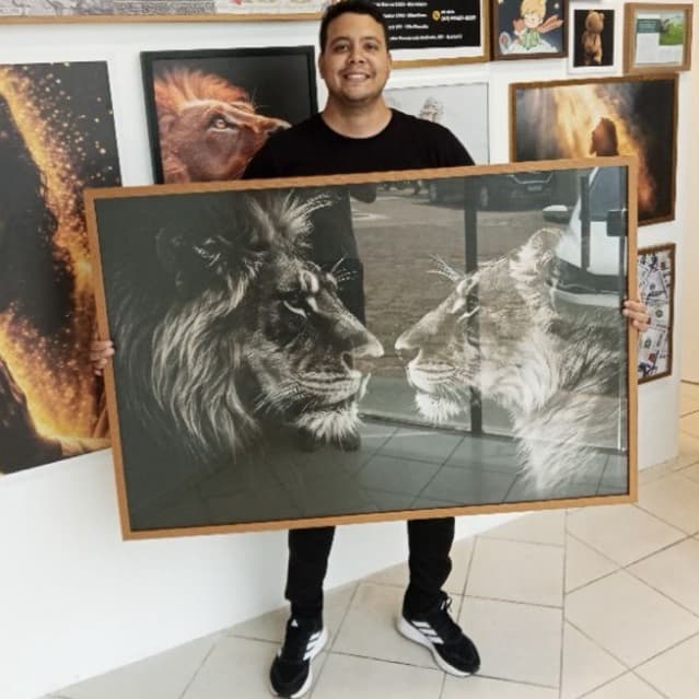 QUADRO 120X80CM PERSONALIZADO C/VIDRO E MOLDURA CAIXA ALTA 3CM