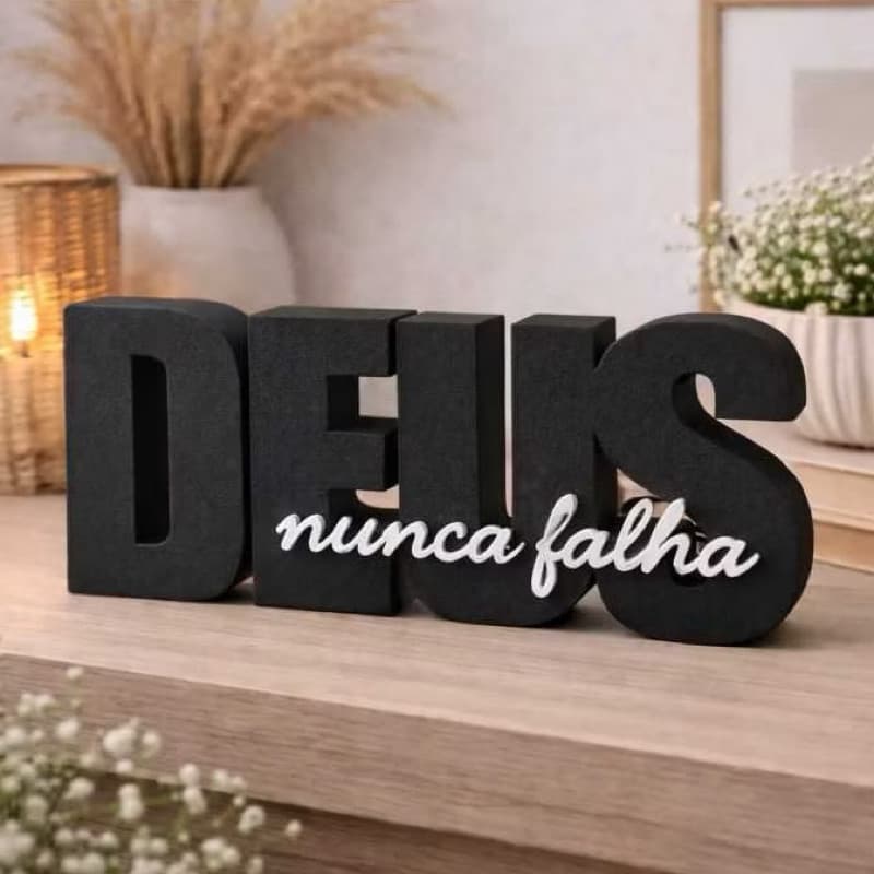 Enfeite Decorativo “Deus Nunca Falha” em Impressão 3D | Decoração Cristã para Sala, Quarto e Escritório