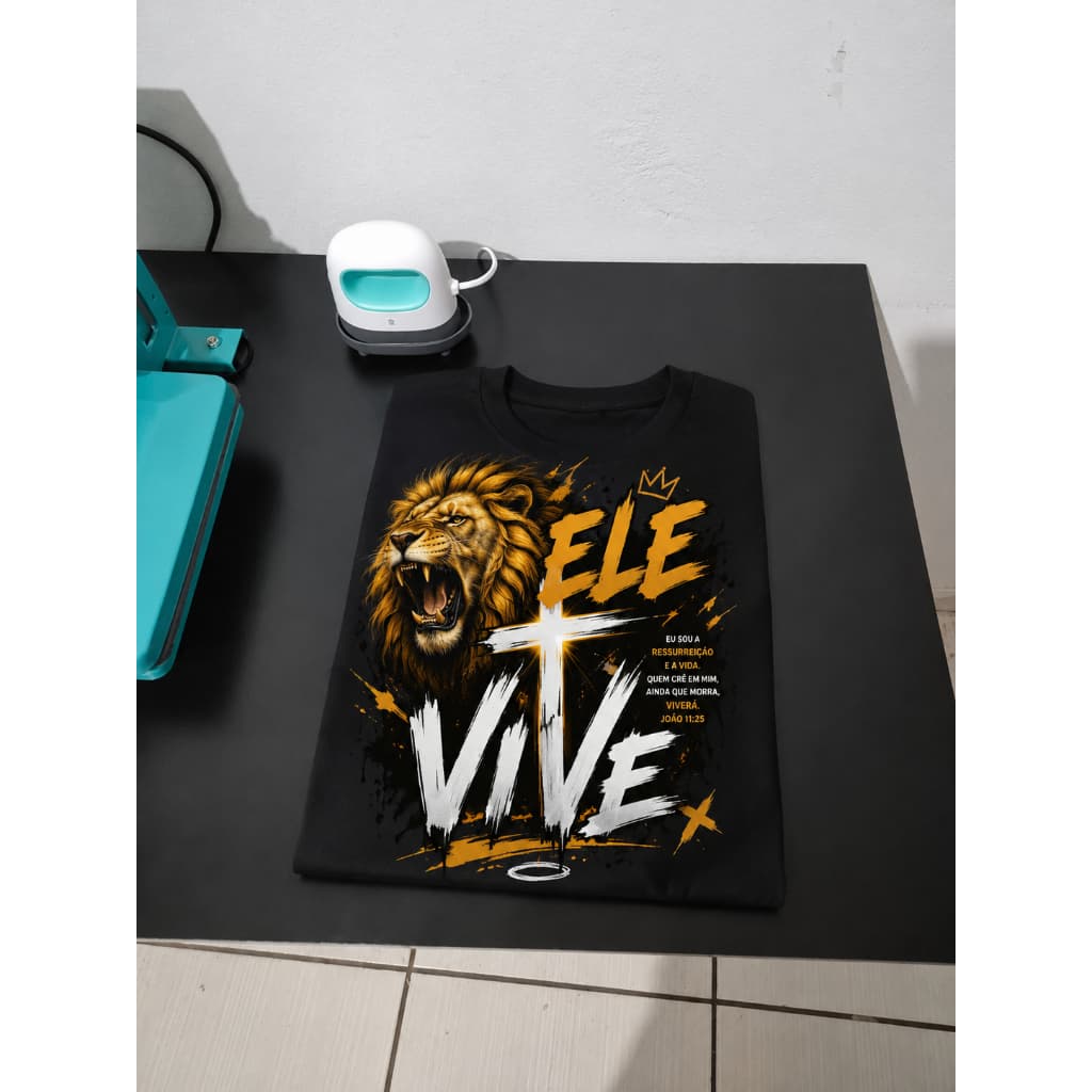 Camiseta Ele vive