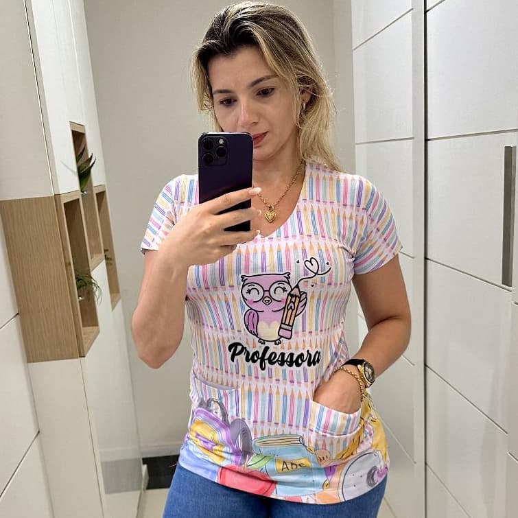 Bata Scrub Feminina com Bolso | Cirúrgico para Professora, Educadora, Pedagogia e Educação Infantil | confortável