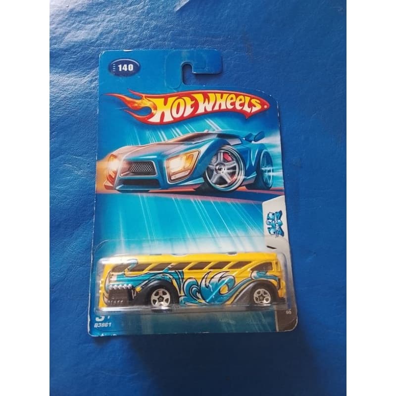 ônibus hot Wheels anos 2000 leia descrição