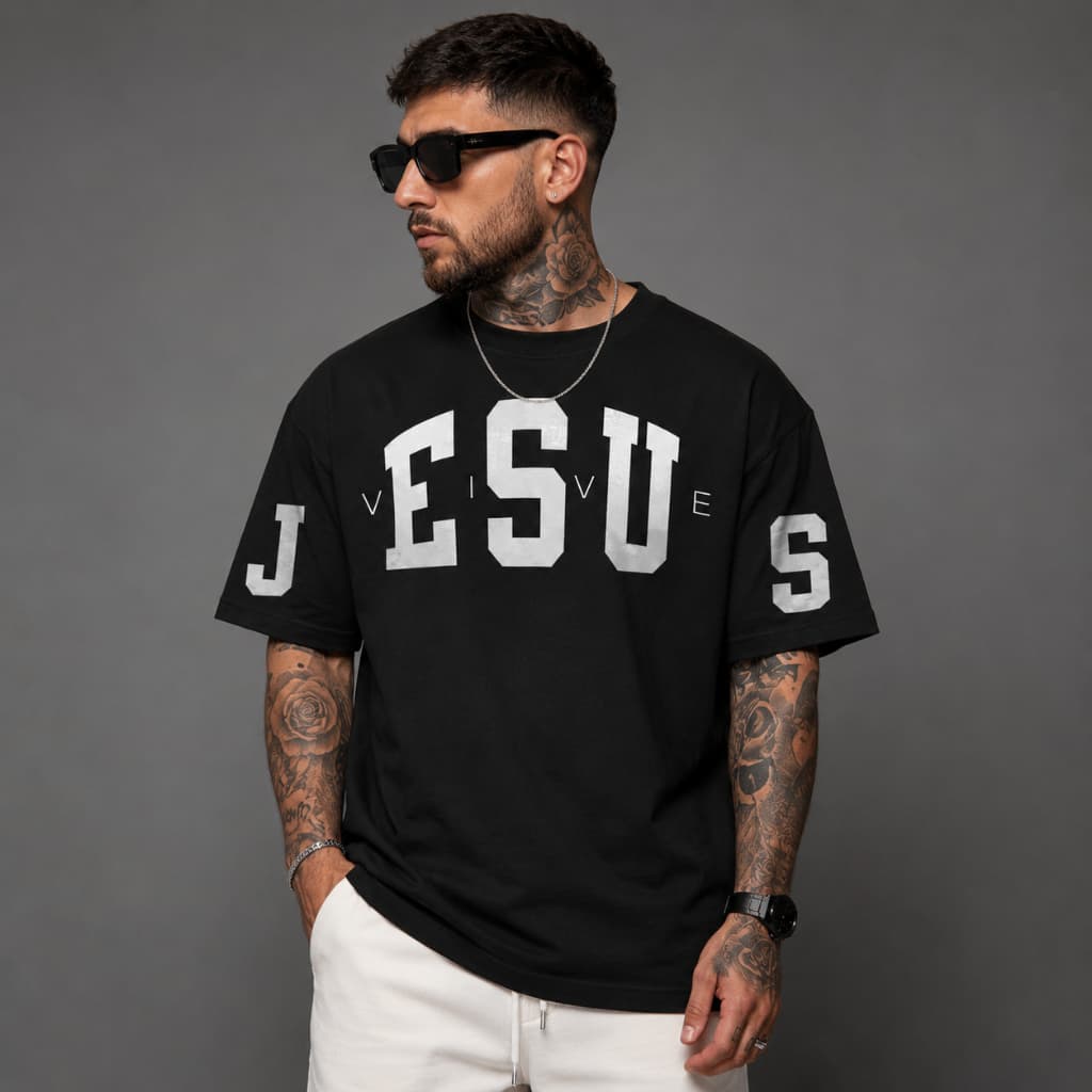 Camiseta Oversized Suedini Masculina Jesus Vive Moda Evangélica Camisa Premium Unissex