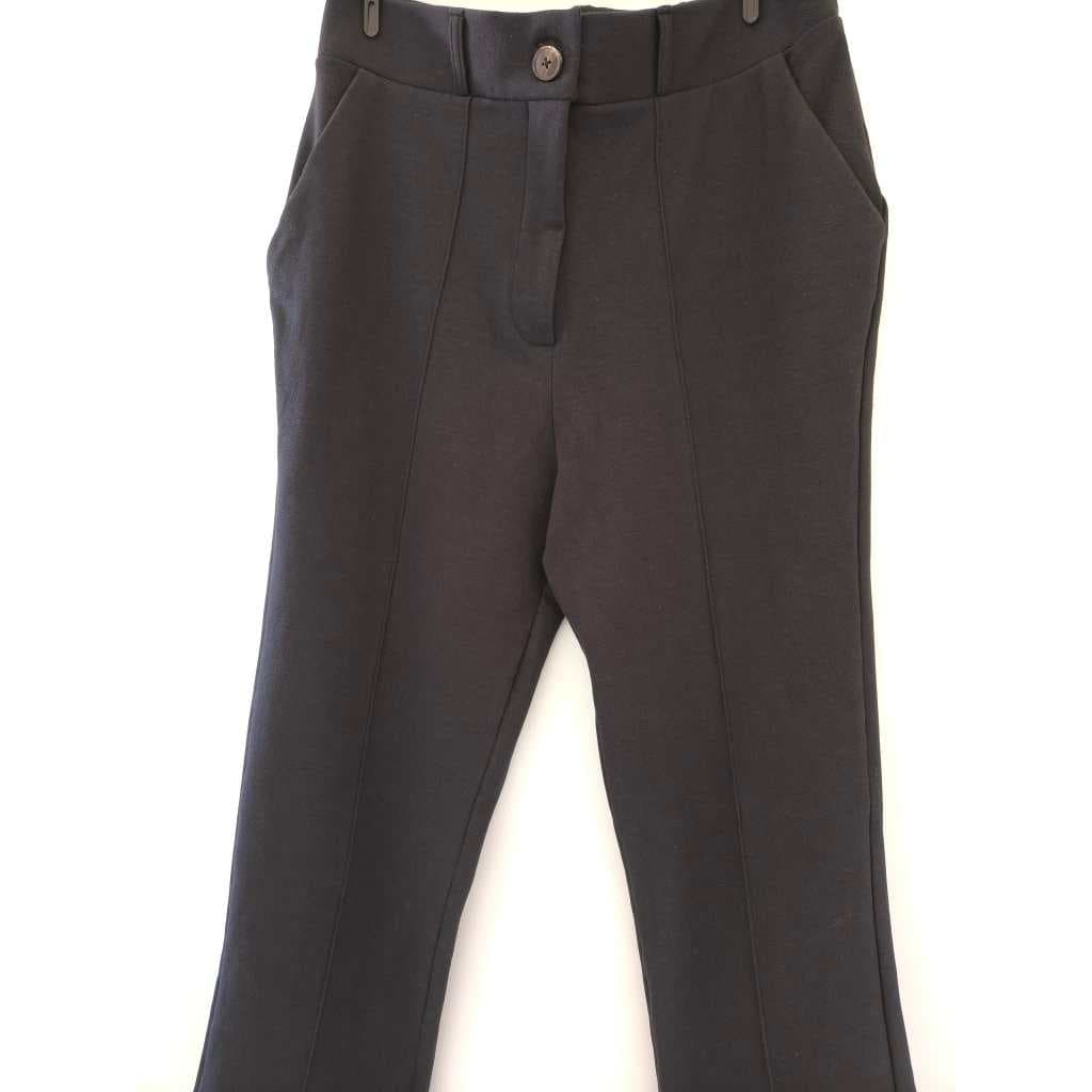 Calça feminina social modelo reta