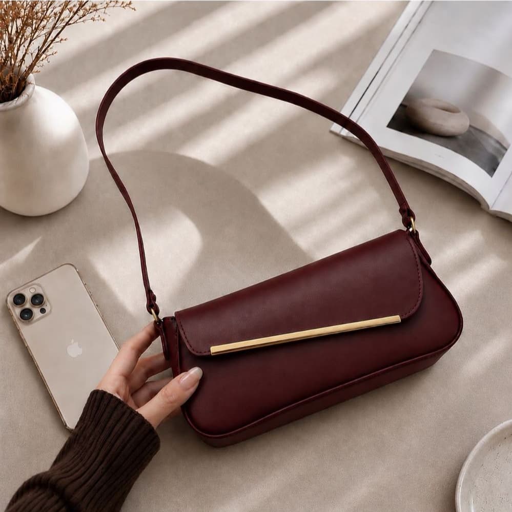 Bolsa de Ombro Detalhes em Metal Bolsa Desingner Elegante Casual