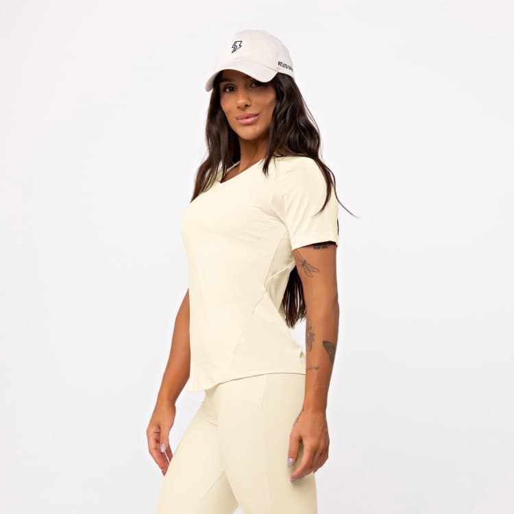 Blusa Fitness Recorte Anatomic Shine – Manga Curta com Detalhes Brilho e Caimento Solto